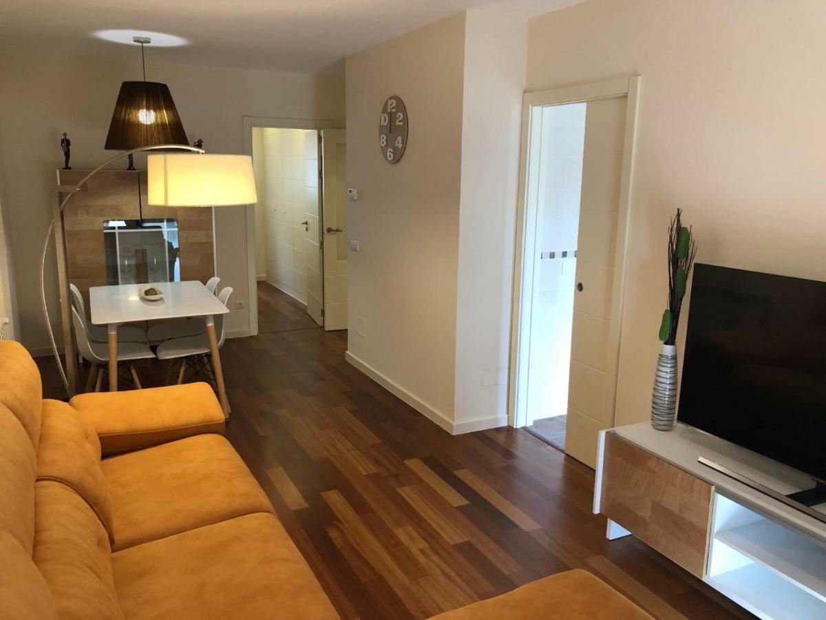 Deluxe Pirineos Apartment Sabinanigo Ngoại thất bức ảnh